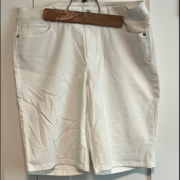 JJill White Denim Shorts Zip Front Women's Size 14 - Picture 2 of 3